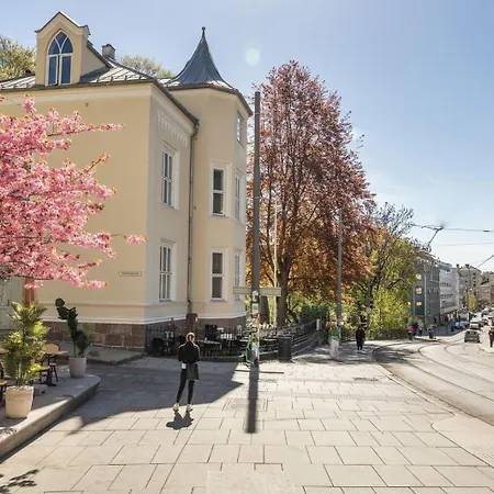 Large Classical 4br By The Royal Palace At Frogner *